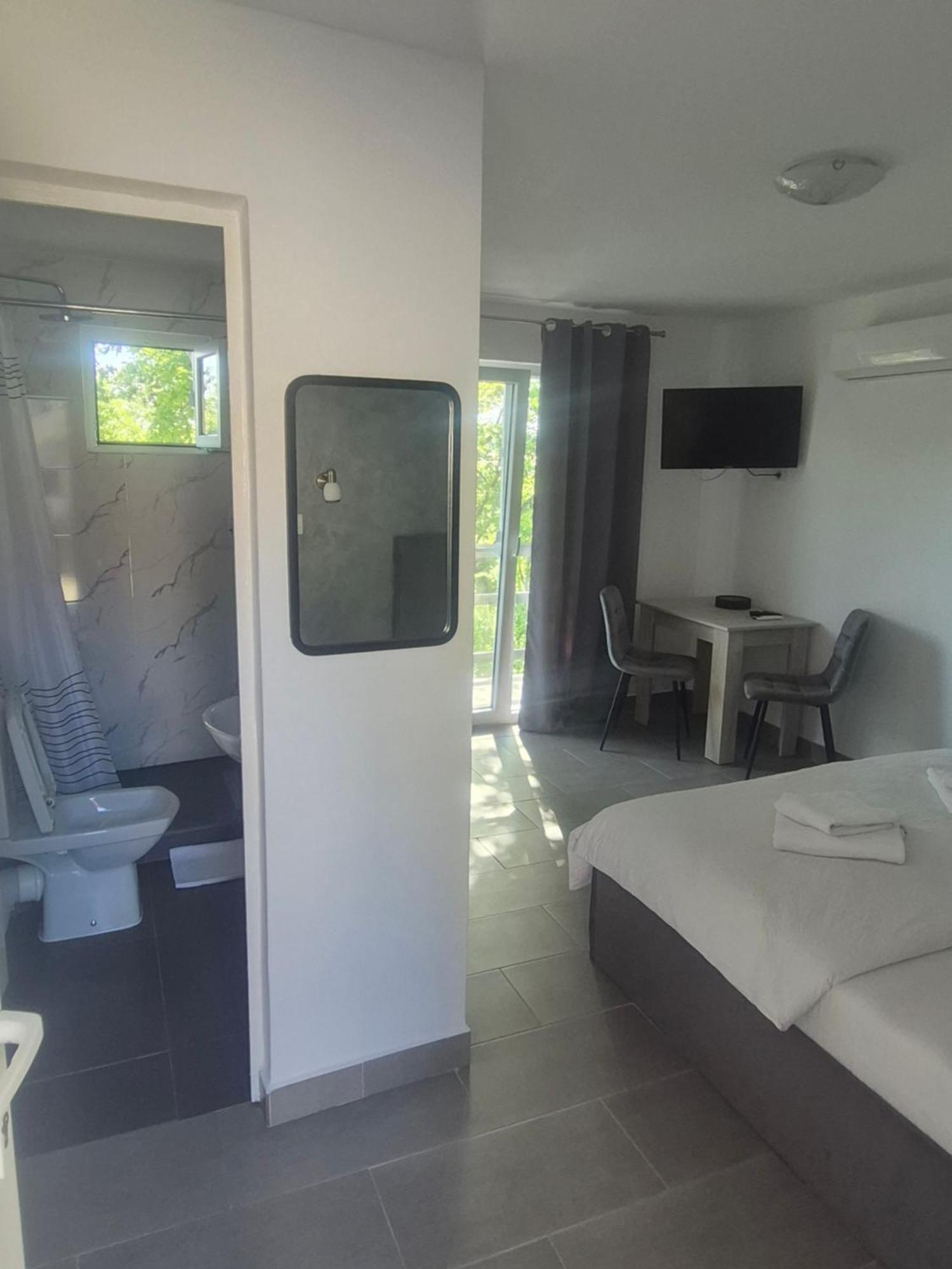 Casa Alexia Apartment Pescari Bagian luar foto
