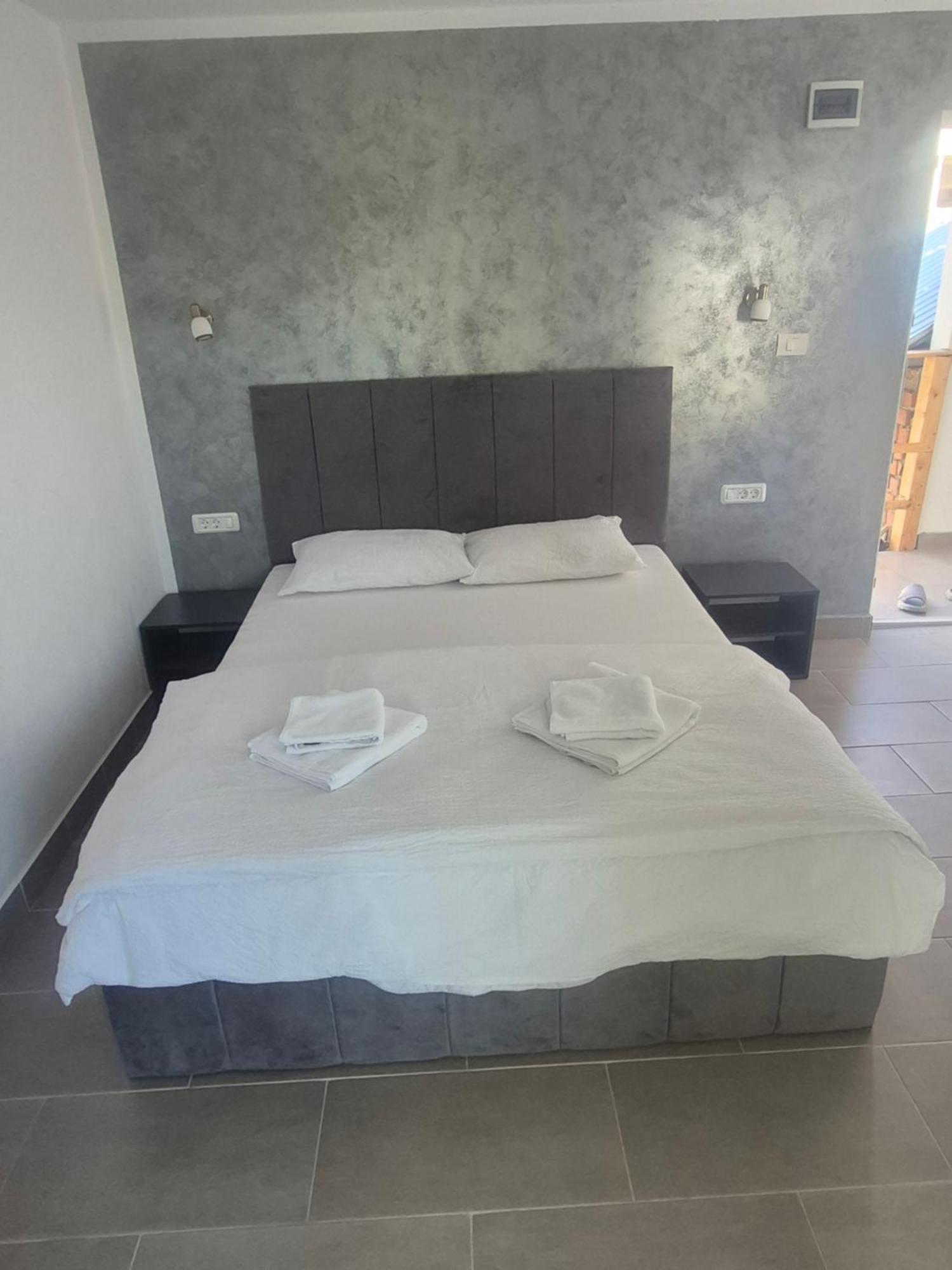 Casa Alexia Apartment Pescari Bagian luar foto